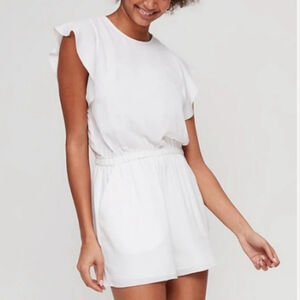 Aritzia Wilfred Fleurette Romper Women’s Medium White Open Back Short Flutter